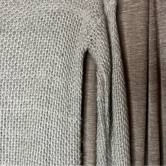 SO Grey Open Knit Crew Neck Sweater Size Small - Picture 8 of 16